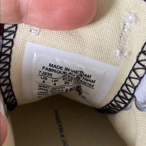 Converse - Picture 6 of 6